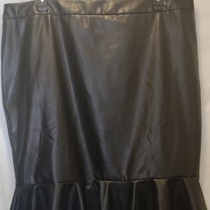 Ashley Stewart Black Faux Leather Skirt size 24